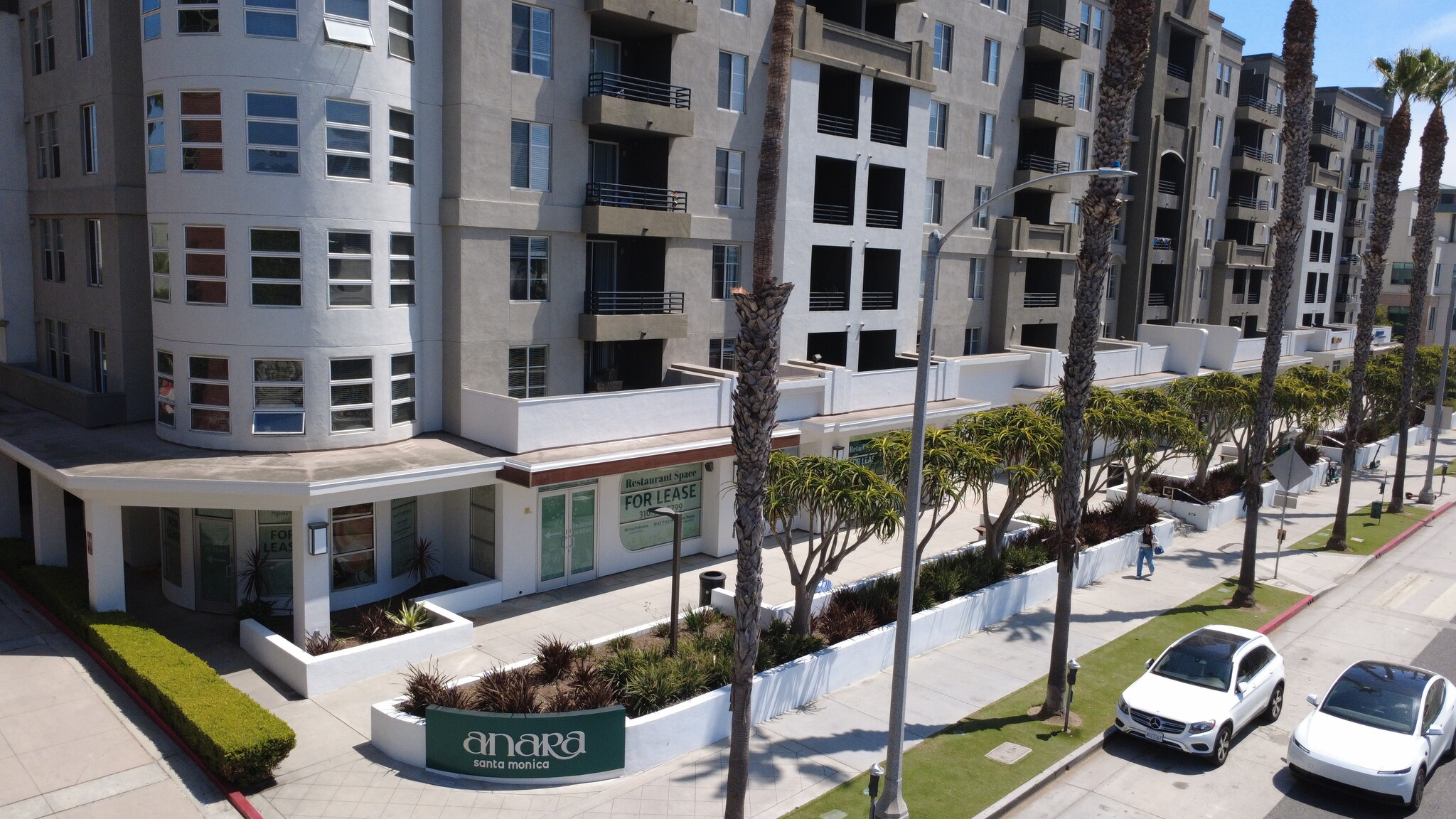 2200 Colorado Ave, Santa Monica, CA for lease Building Photo- Image 1 of 5
