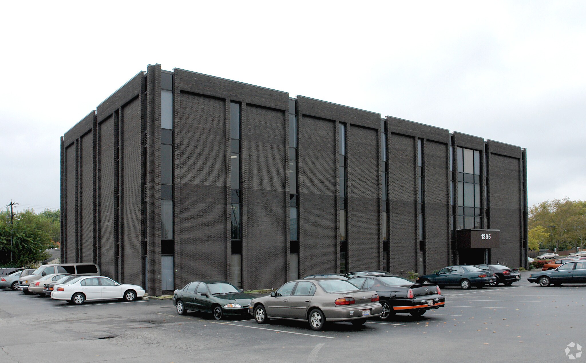 1395 E Dublin Granville Rd, Columbus, OH à louer Photo du bâtiment- Image 1 de 8