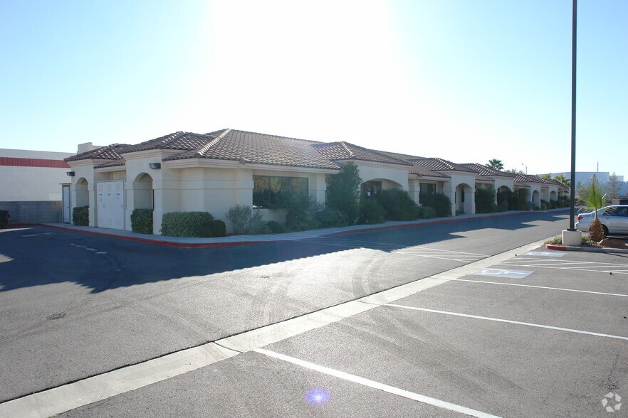6950 Via Olivero Ave, Las Vegas, NV à louer - Photo principale - Image 1 de 28