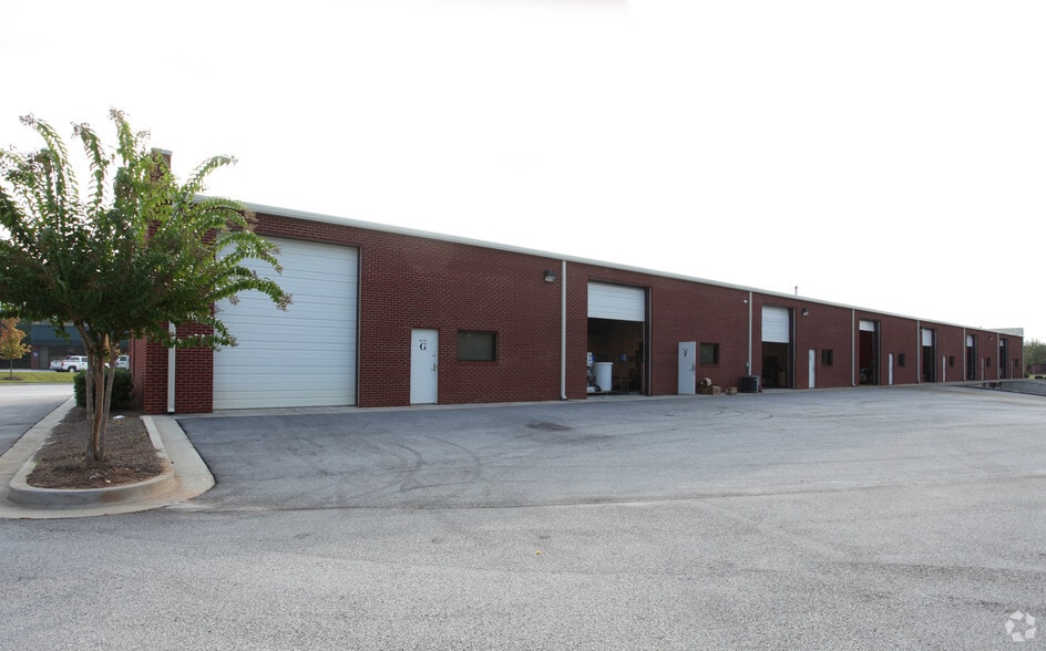 5152 Bellewood Ct, Buford, GA for lease - Building Photo - Image 3 of 7