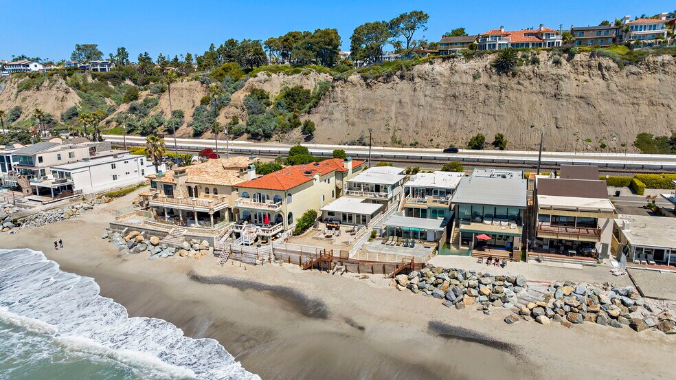 35087 Beach Rd, Dana Point, CA à vendre - Photo du bâtiment - Image 1 de 27