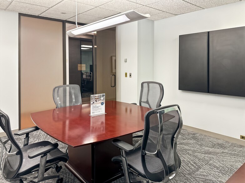 50 Main St, White Plains, NY à louer - Photo du bâtiment - Image 2 de 3