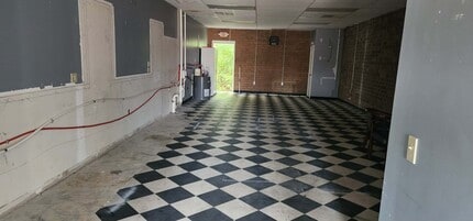 1102-1104 W Fairfield Rd, High Point, NC à louer Photo intérieure- Image 2 de 5