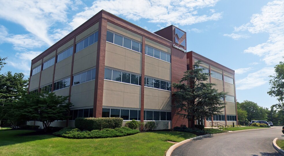 501 Corporate Cir, Harrisburg, PA for lease - Building Photo - Image 1 of 5