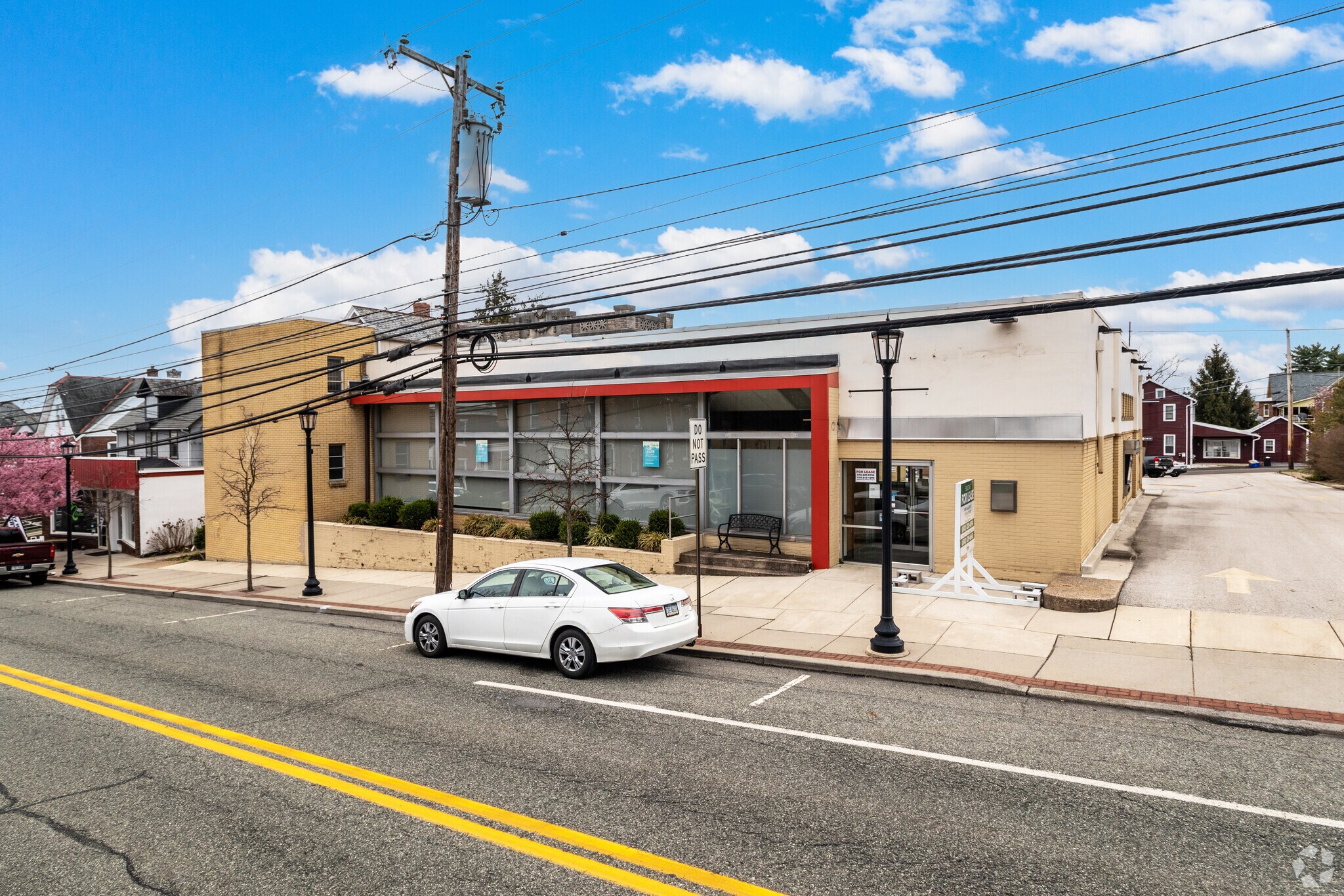 362-372 E Main St, Collegeville, PA for lease Primary Photo- Image 1 of 18
