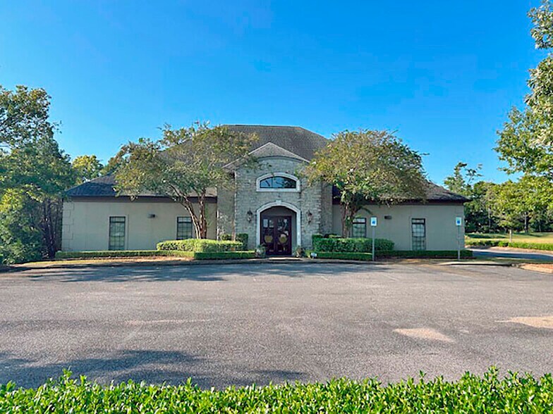 3158 Parliament Cir, Montgomery, AL à vendre - Photo principale - Image 1 de 8