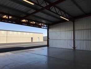 4725 William J. Barnes Ave, Lancaster, CA for lease Interior Photo- Image 1 of 6