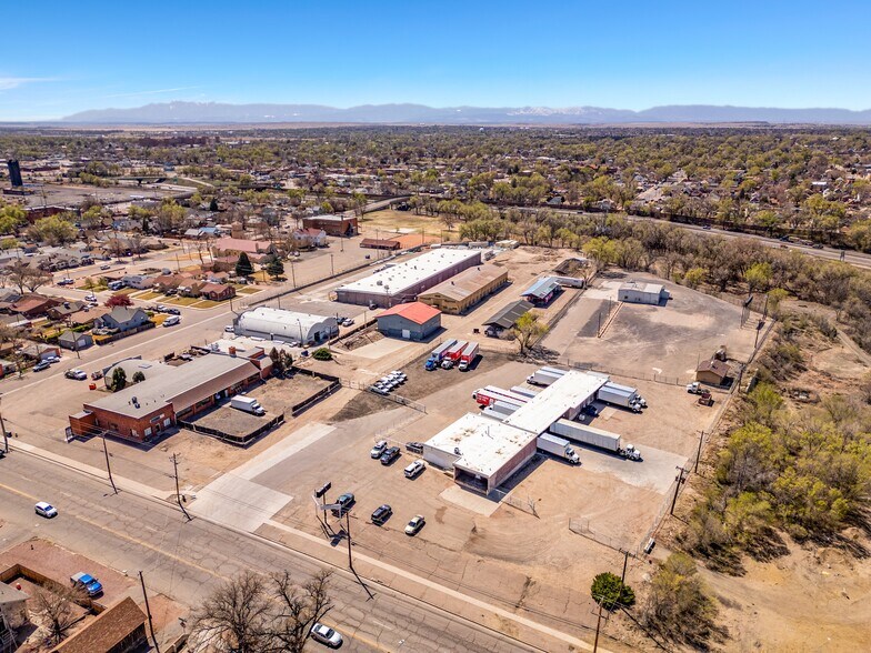 1041-1109 S Santa Fe Ave portefeuille de 9 propriétés à vendre sur LoopNet.ca - Photo du bâtiment - Image 3 de 8