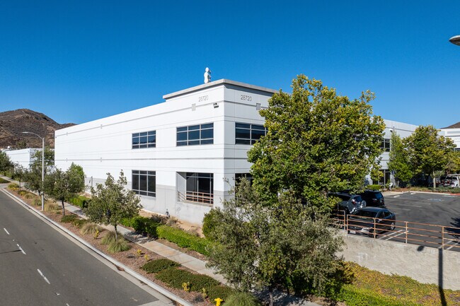 Plus de détails pour 28720 Witherspoon Pky, Valencia, CA - Industriel à louer