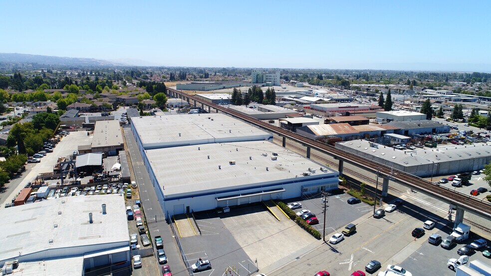 750 139th Ave, San Leandro, CA à louer - Photo du bâtiment - Image 3 de 6