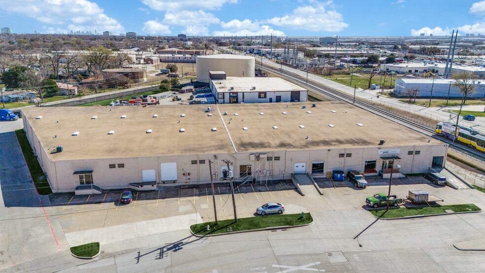 13908-13910 Distribution Way, Farmers Branch, TX for sale - Building Photo - Image 3 of 12