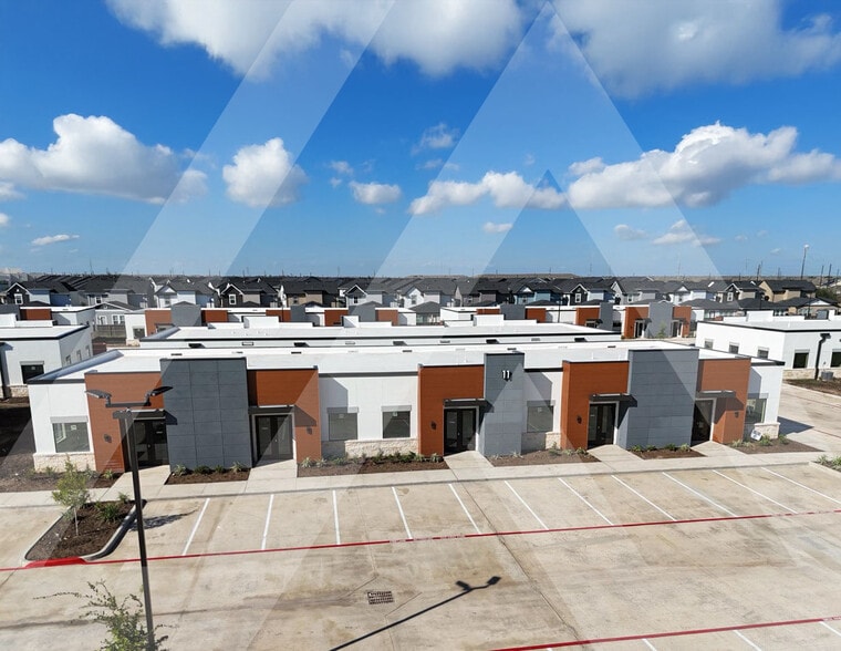 5151 Meadow Ranch Pky, Richmond, TX for sale - Building Photo - Image 1 of 9