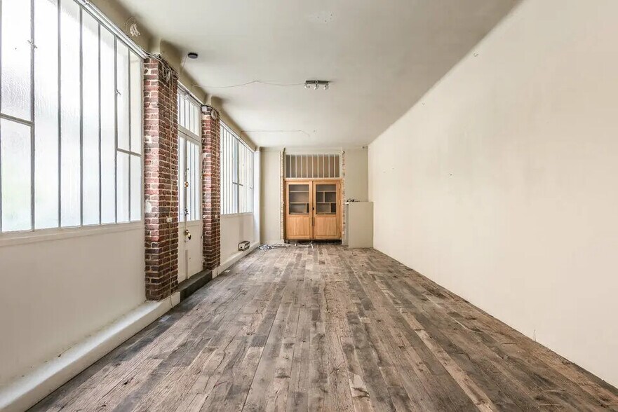 Commerce de détail dans Paris à vendre - Photo du bâtiment - Image 2 de 2