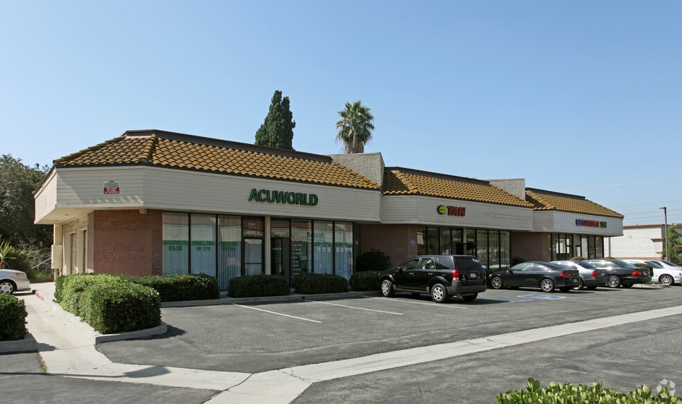 20106-20110 Pioneer Blvd, Cerritos, CA for lease - Primary Photo - Image 1 of 4