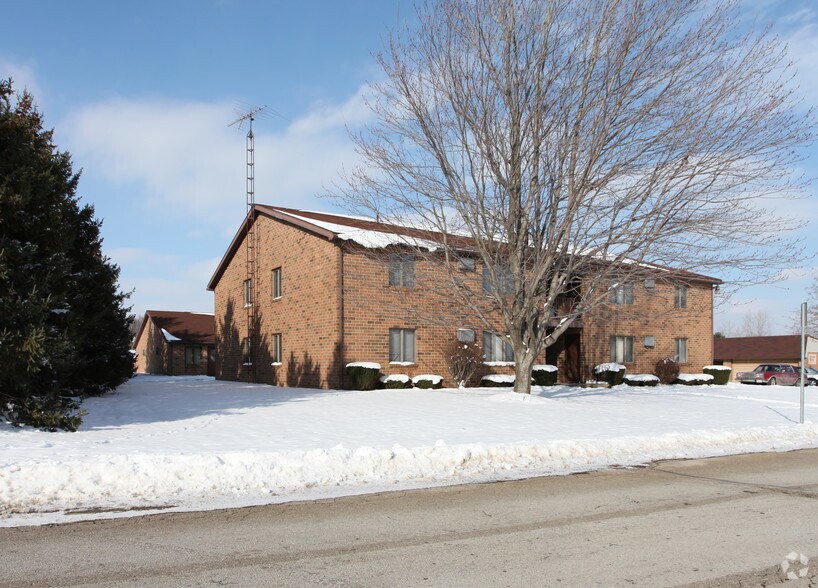 2045 Glamorgan St, Alliance, OH à vendre - Photo du bâtiment - Image 2 de 2