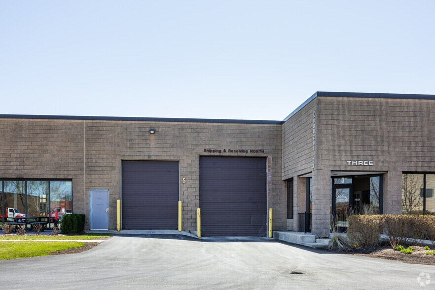 1-5 Messner Dr, Wheeling, IL à louer - Photo du bâtiment - Image 3 de 10