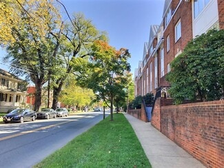 Plus de détails pour 202-258 E High St, Charlottesville, VA - Bureau à vendre