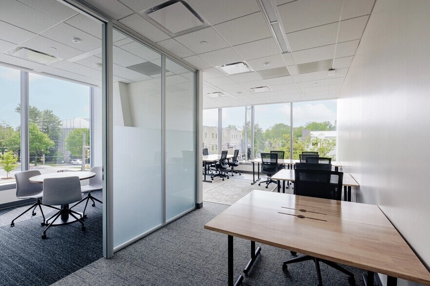 4500 East West Hwy, Bethesda, MD à louer - Photo intérieure - Image 3 de 13