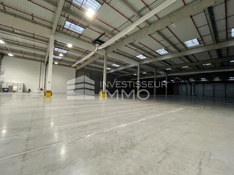 Flex in Montélimar for lease - Interior Photo - Image 1 of 6