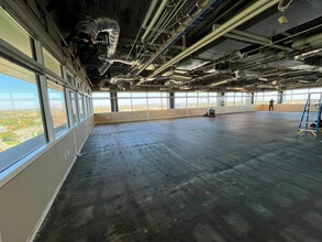 14010 FNB Pky, Omaha, NE à louer Photo intérieure- Image 1 de 6