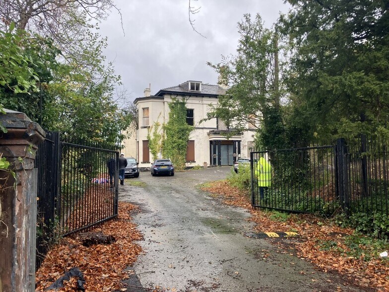 158 Mill Ln, Liverpool à vendre - Photo du bâtiment - Image 2 de 4