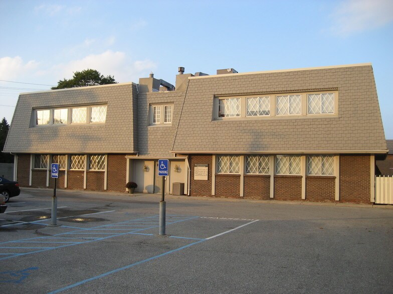 22725 Greater Mack Ave, Saint Clair Shores, MI for sale - Building Photo - Image 2 of 5