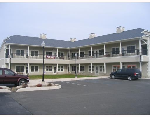76-82 Boniface Dr, Pine Bush, NY à vendre - Photo du bâtiment - Image 2 de 11
