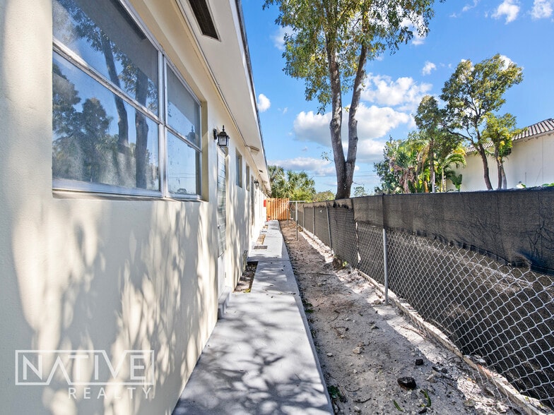 718 NE 7th Ave, Fort Lauderdale, FL for sale - Building Photo - Image 3 of 9