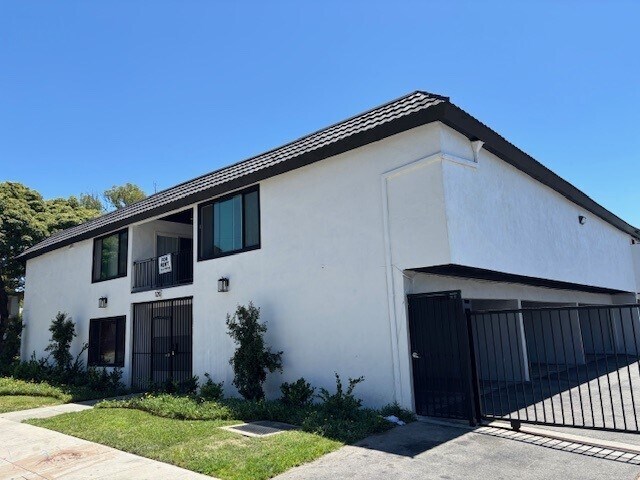 120 E Pine St, Santa Ana, CA à vendre Photo du bâtiment- Image 1 de 18