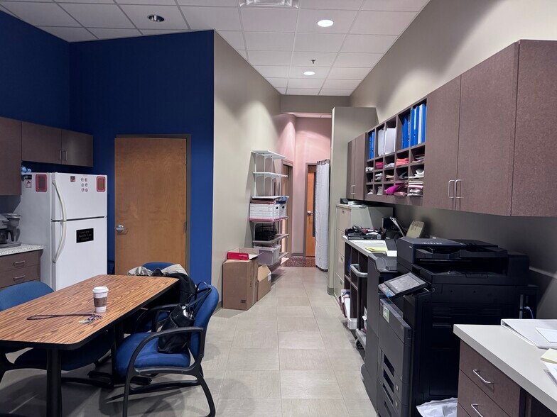 1646 Westgate Cir, Brentwood, TN à vendre - Photo intérieure - Image 2 de 12