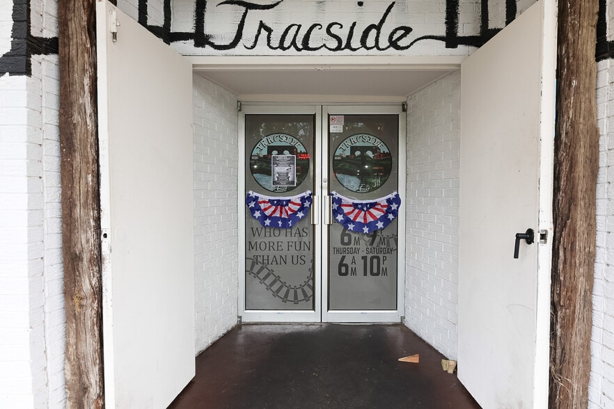 327 Railroad Ave, Tracy City, TN à vendre - Photo du bâtiment - Image 3 de 20