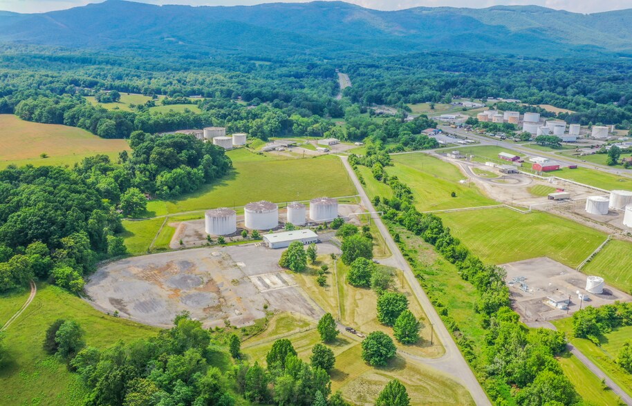 1371 Oil Terminal rd, Blue Ridge, VA à louer - Photo du bâtiment - Image 3 de 9