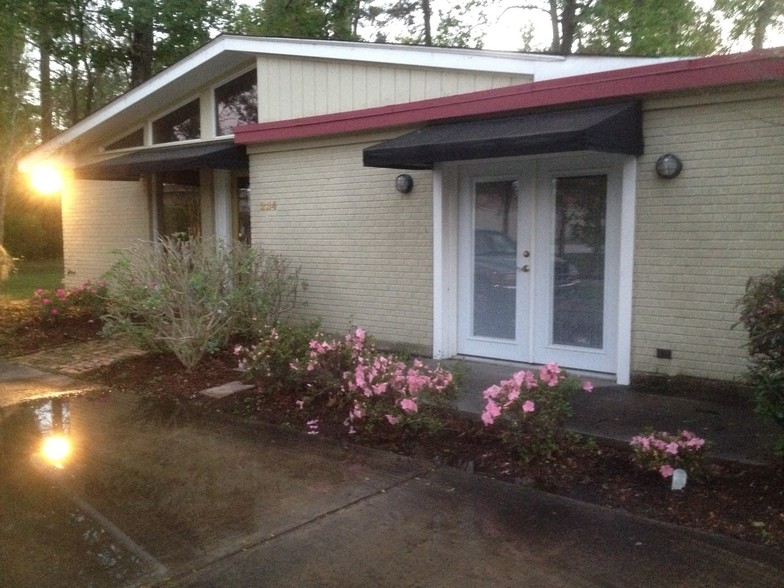 224 W Causeway Approach, Mandeville, LA for lease - Building Photo - Image 3 of 7