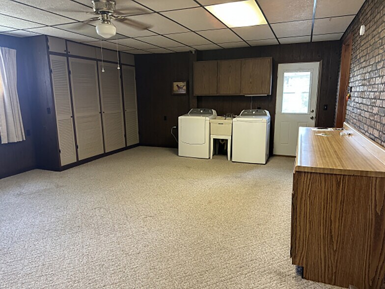 2120 3rd st, Niles, MI à vendre - Photo du bâtiment - Image 3 de 9