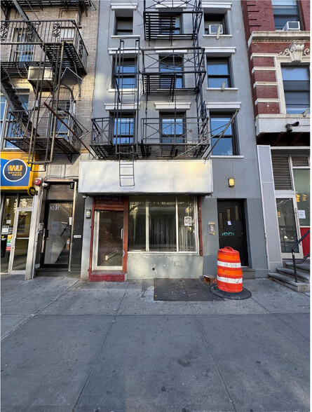 301 E Houston St, New York, NY for lease - Building Photo - Image 2 of 6