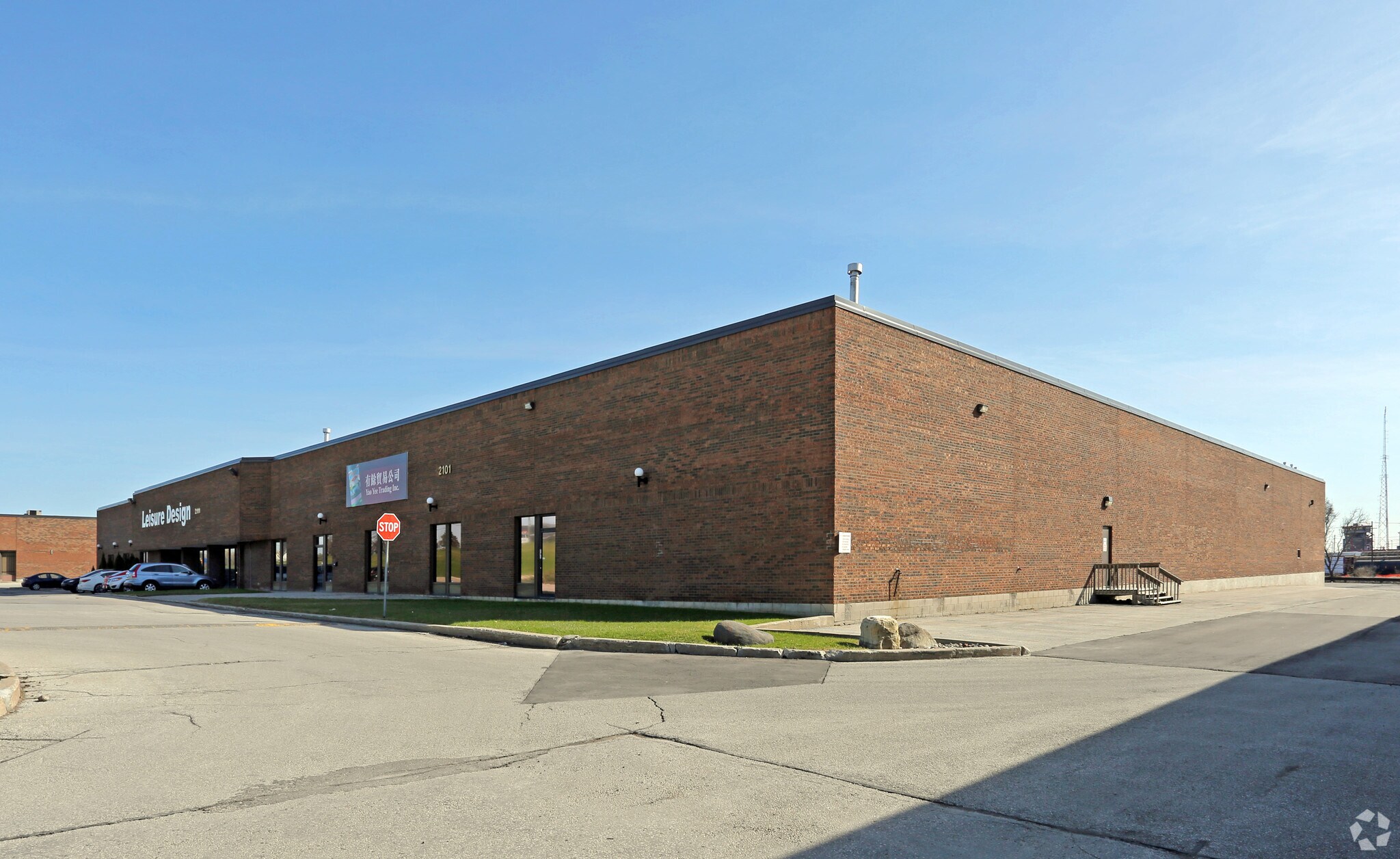 2101-2111 McCowan Rd, Toronto, ON à louer Photo du bâtiment- Image 1 de 5