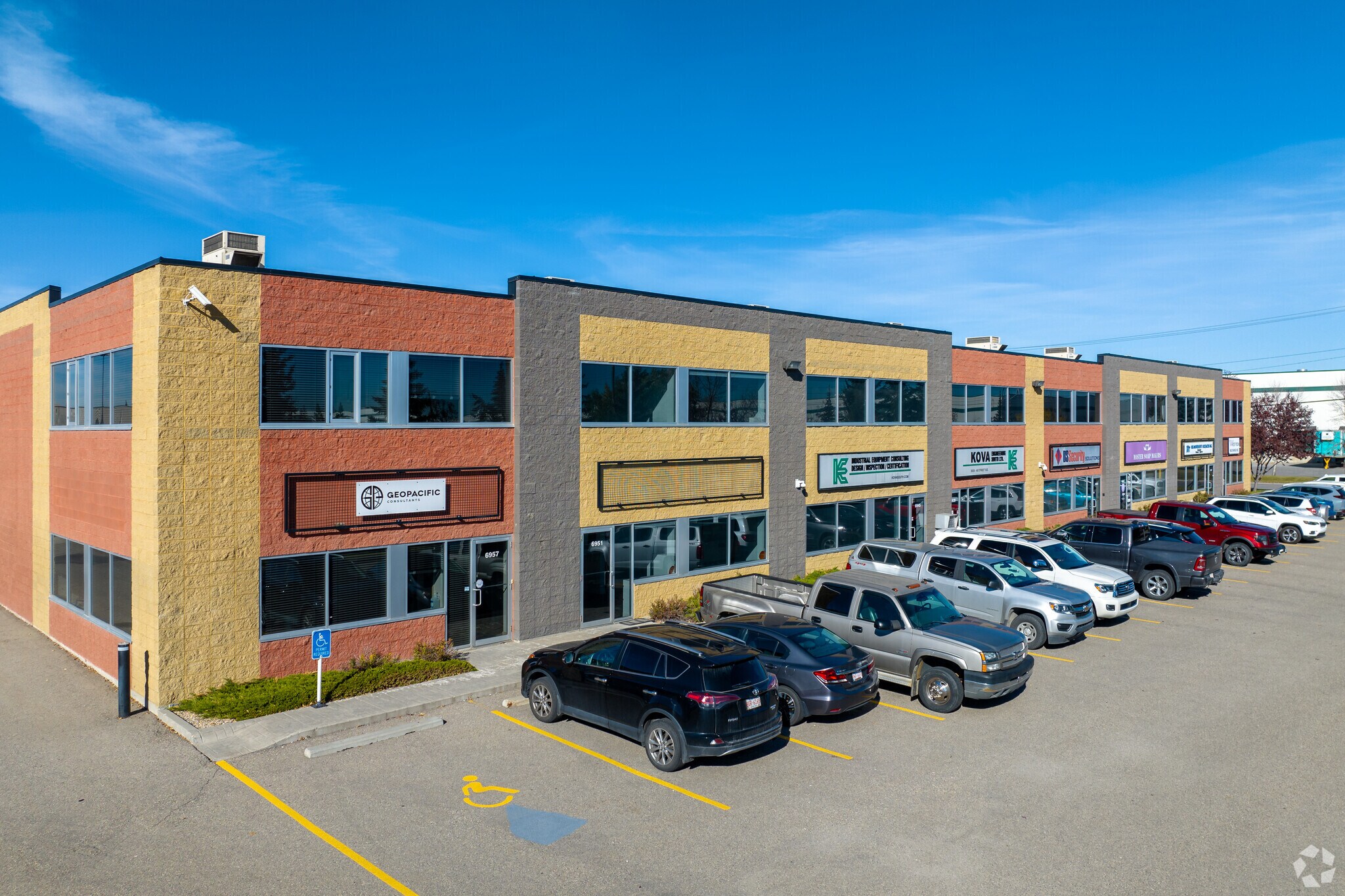 6921-6957 48th St SE, Calgary, AB for sale Primary Photo- Image 1 of 1