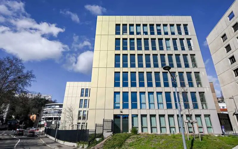 Bureau dans Lyon à louer - Photo du bâtiment - Image 2 de 10