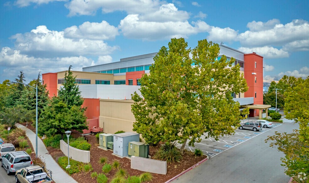 200 Jose Figueres Ave, San Jose, CA à vendre - Photo du bâtiment - Image 3 de 4
