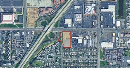 982 W Shaw Ave, Clovis, CA - AERIAL  map view