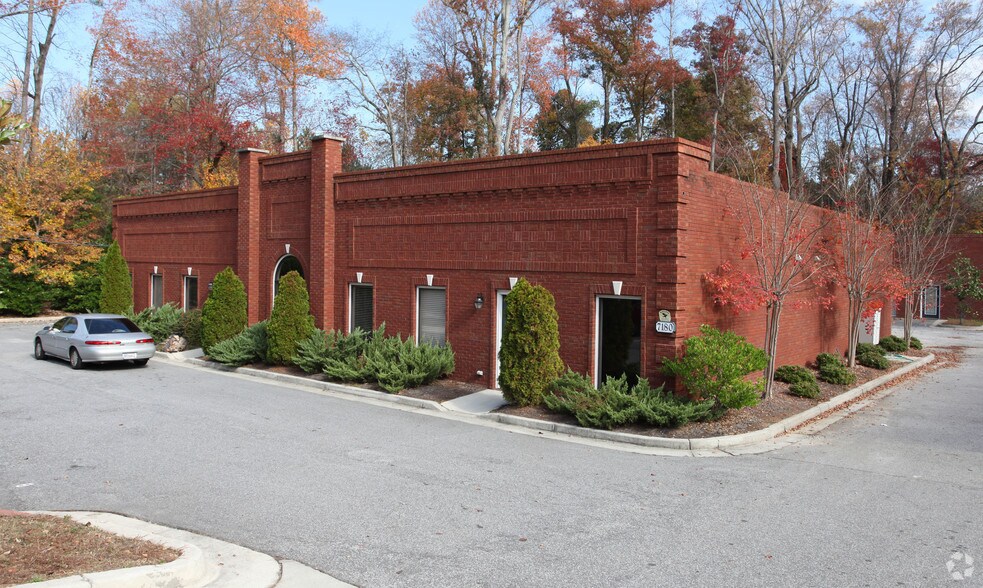 7180 Southlake Pky, Morrow, GA for sale - Primary Photo - Image 1 of 6