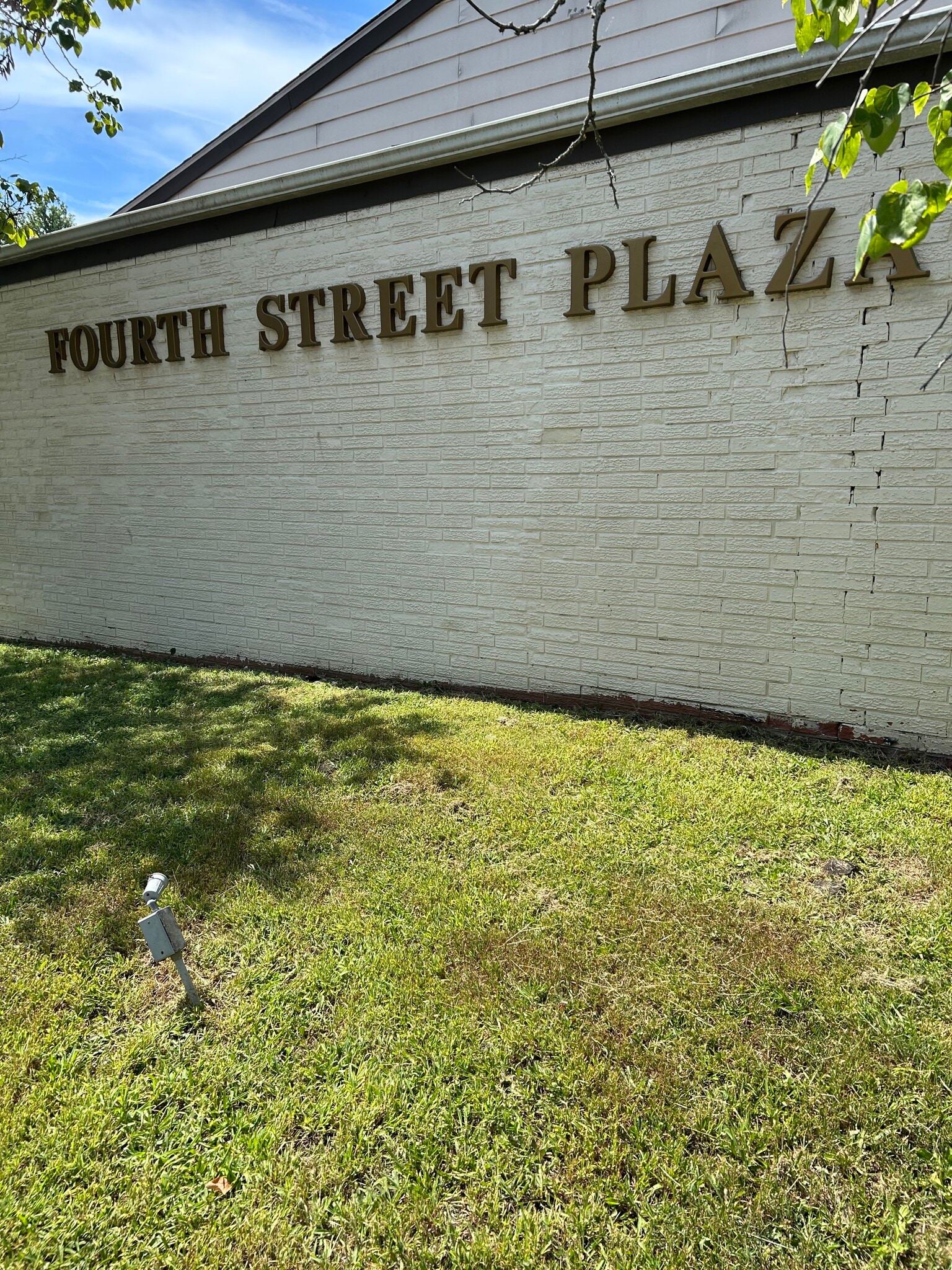 118 S Rogers St, Bloomington, IN for lease Building Photo- Image 1 of 8