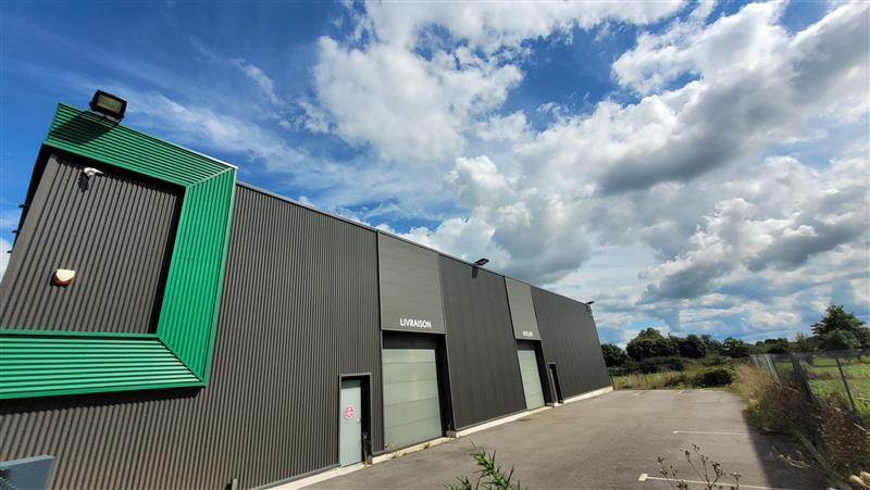 Flex in Les Sorinières for lease - Building Photo - Image 1 of 4