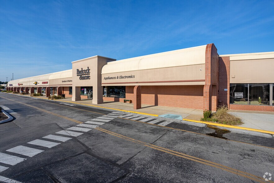 5810-5900 Brainerd Rd, Chattanooga, TN à louer - Photo du bâtiment - Image 2 de 10