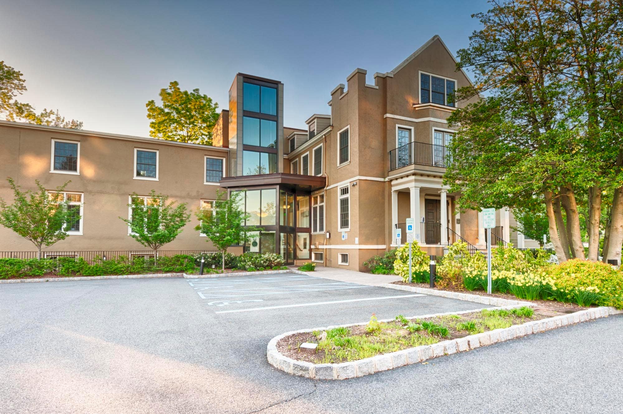 33 Plymouth St, Montclair, NJ à louer Photo du bâtiment- Image 1 de 4