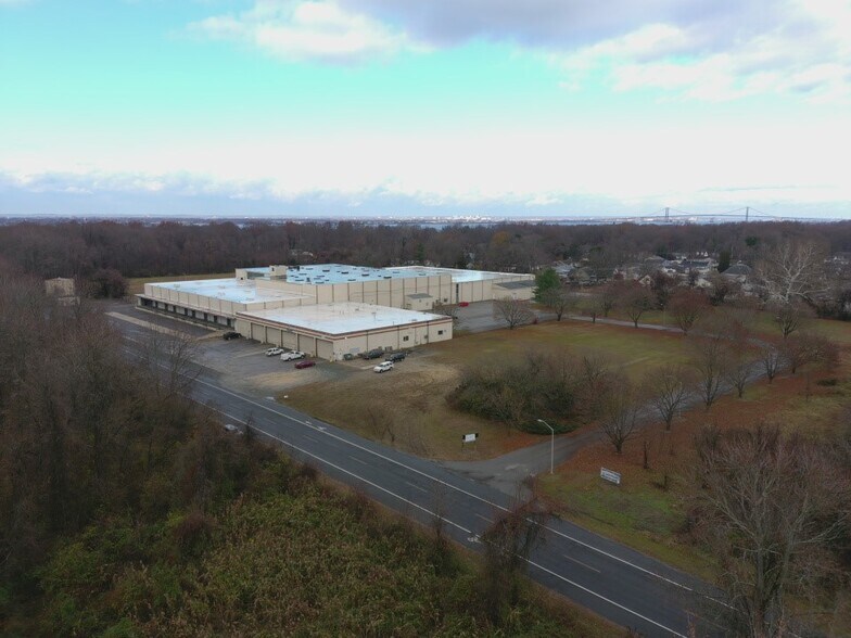 88 Industrial Park Rd, Pennsville, NJ à vendre - Photo du bâtiment - Image 1 de 4