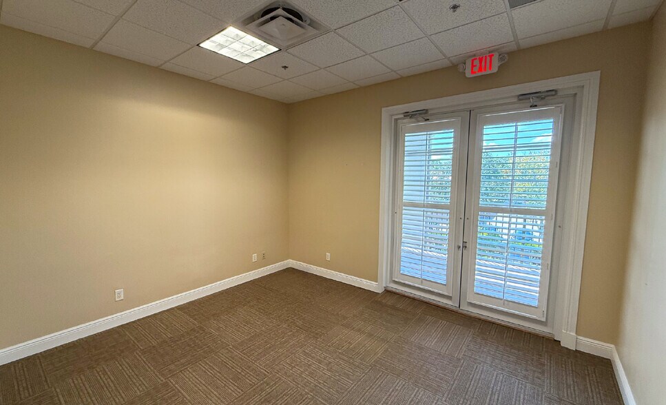 3662 SW 30th Ave, Palm City, FL à louer - Photo du bâtiment - Image 3 de 6