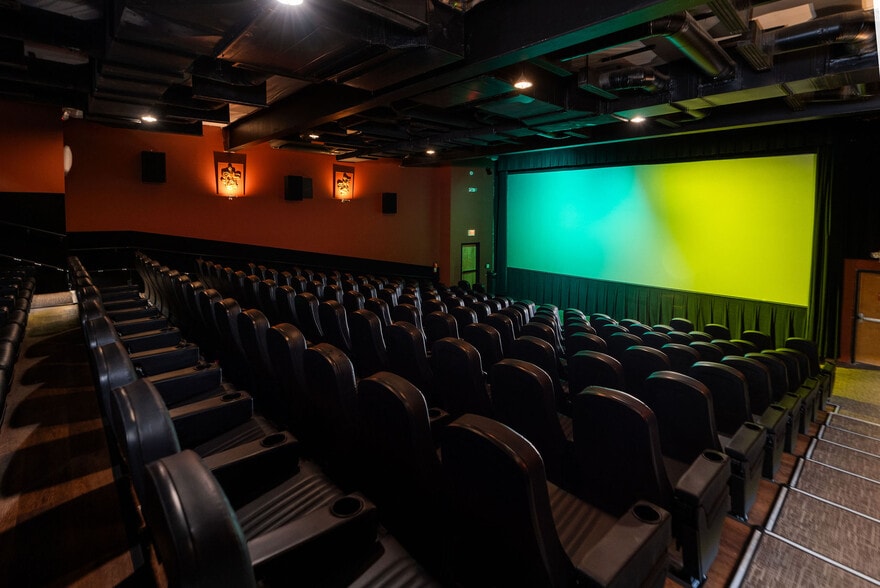 12 N Augusta St, Staunton, VA for sale - Building Photo - Image 2 of 22