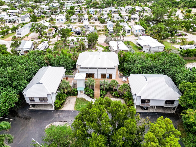 1149 Periwinkle Way, Sanibel, FL à vendre - Photo du bâtiment - Image 3 de 44