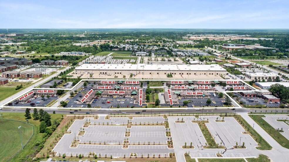 2709 SE I St, Bentonville, AR à louer - Photo du bâtiment - Image 2 de 28